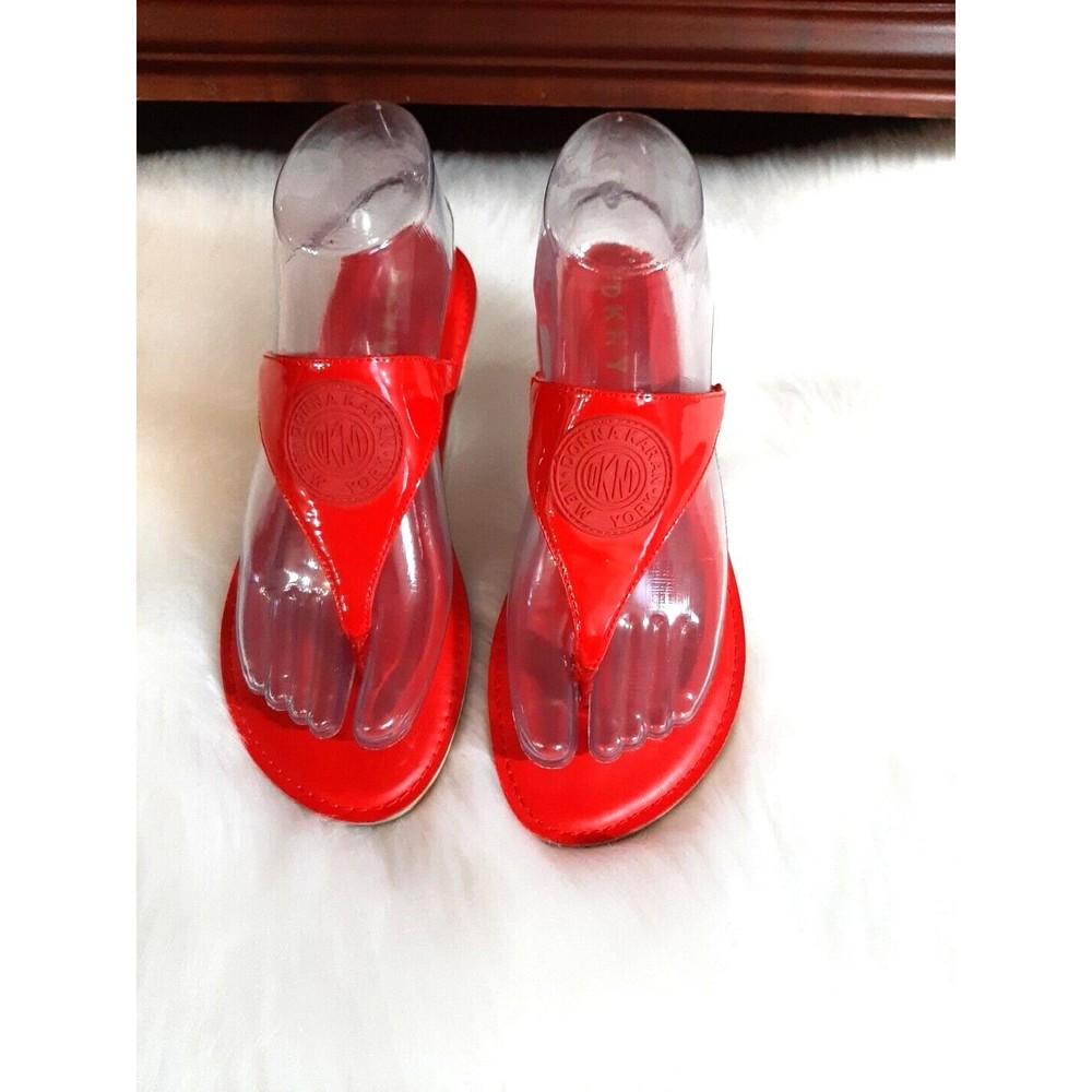 DKNY Women's Size 6M Slip-On Thong Sandals Top Rubber Logo Red